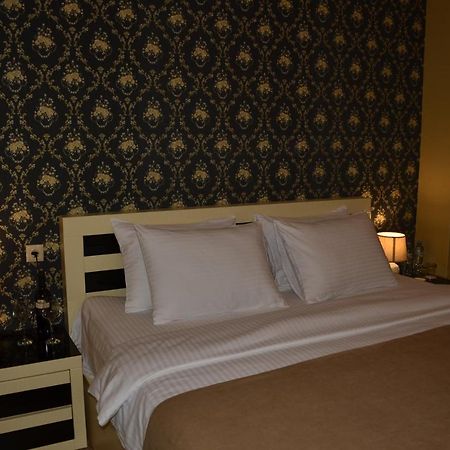 Vere Corner Hotel Tbilisi Esterno foto