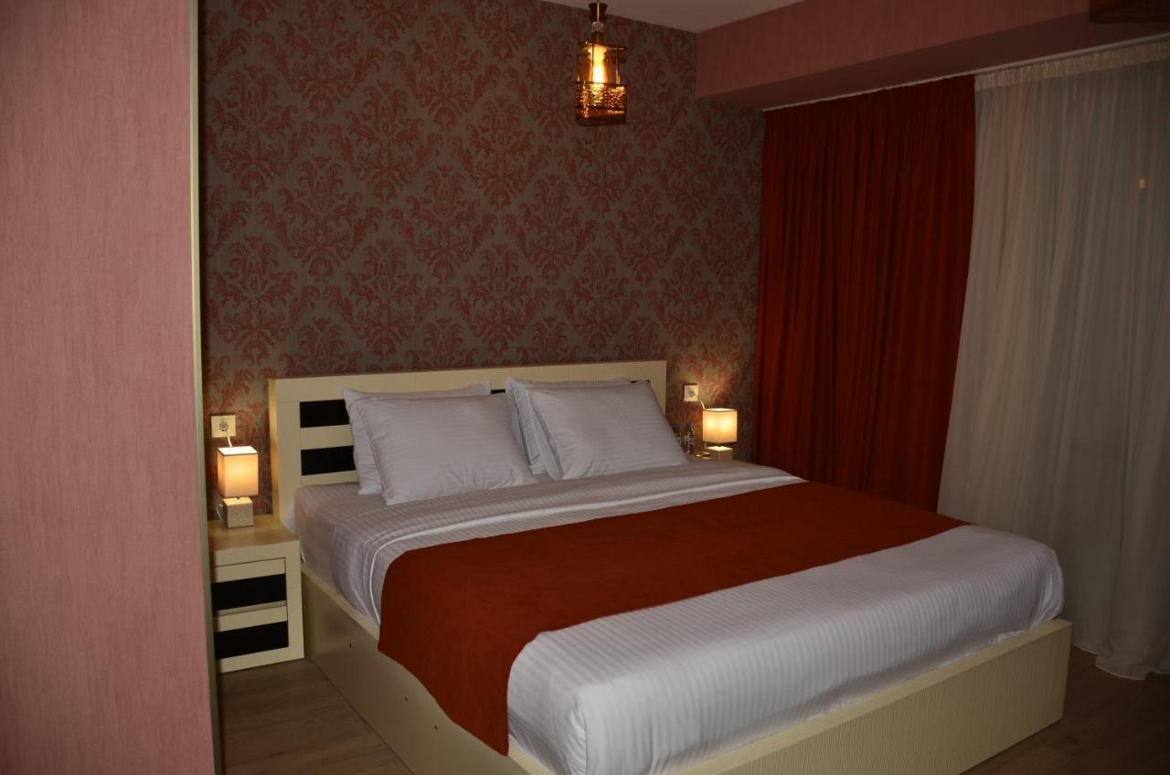 Vere Corner Hotel Tbilisi Esterno foto