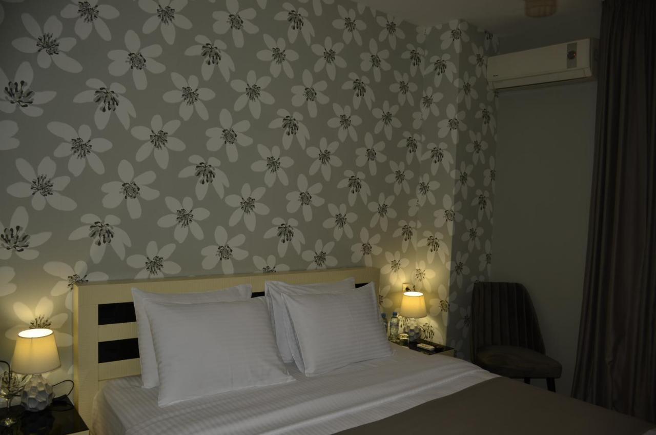 Vere Corner Hotel Tbilisi Esterno foto