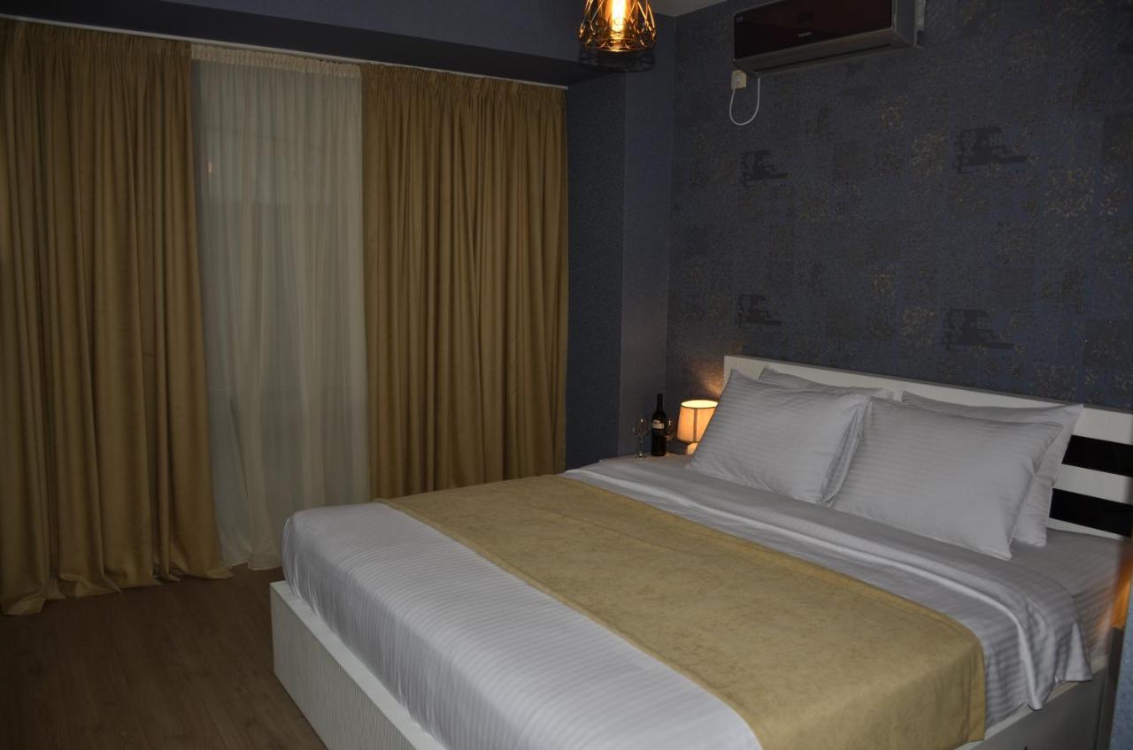 Vere Corner Hotel Tbilisi Esterno foto