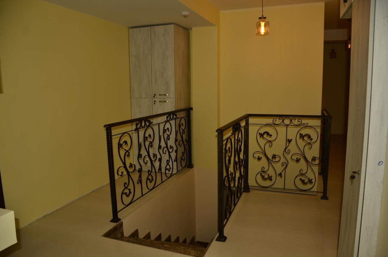 Vere Corner Hotel Tbilisi Esterno foto